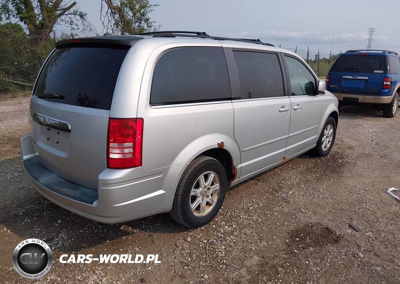 2008 Chrysler Town & Country Touring VIN:2A8HR54P98R828362 - 4