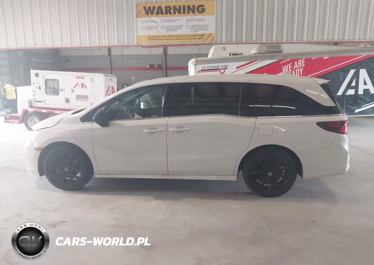 2026 Honda Odyssey Sport-L VIN:5FNRL6H77TB016088 - 14
