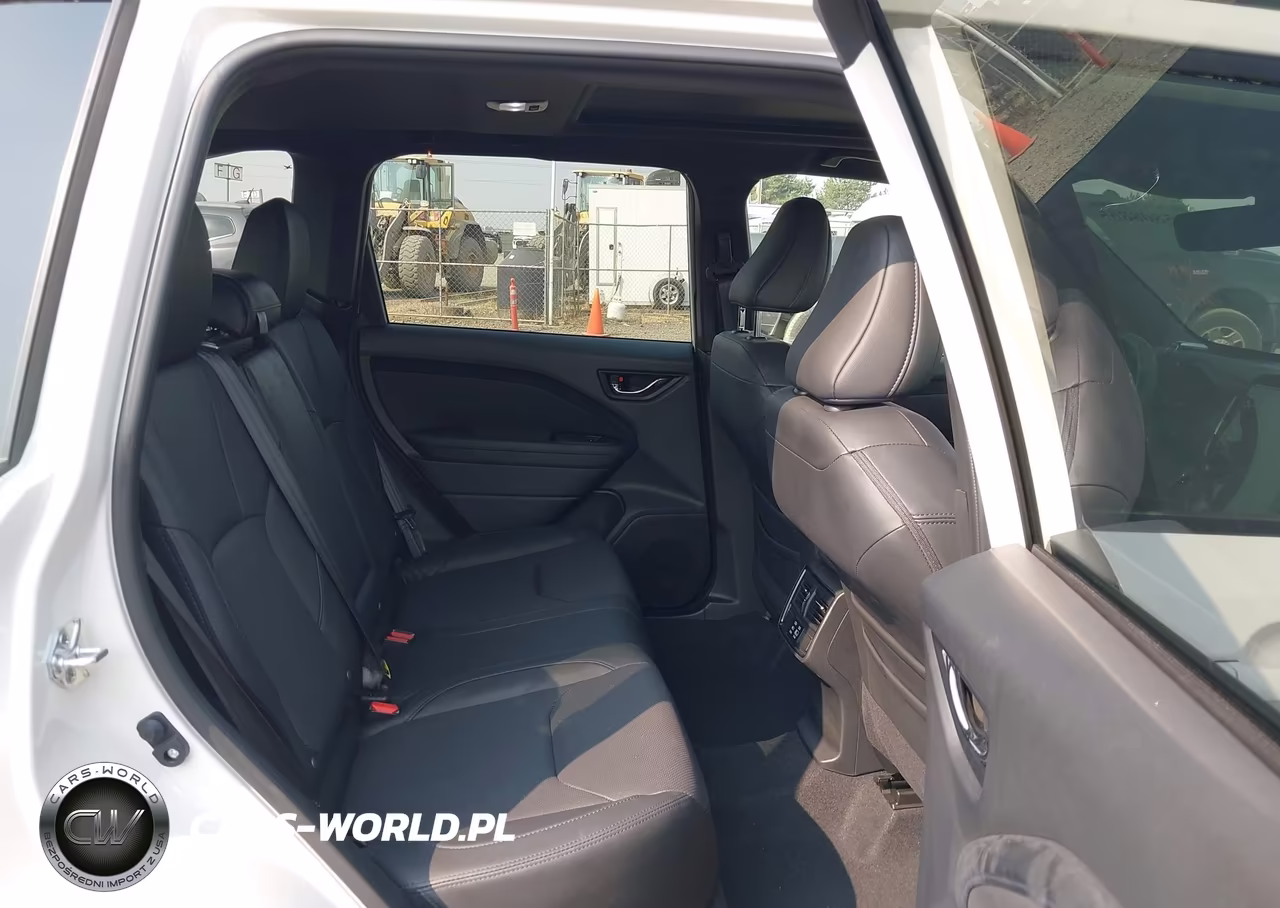 2025 Subaru Forester Limited VIN:JF2SLDRC8SH424150 - 8