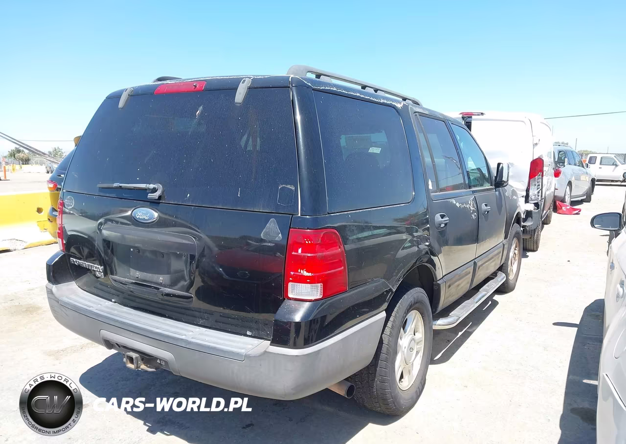 2005 Ford Expedition Xlt VIN:1FMPU155X5LA65212 - 4