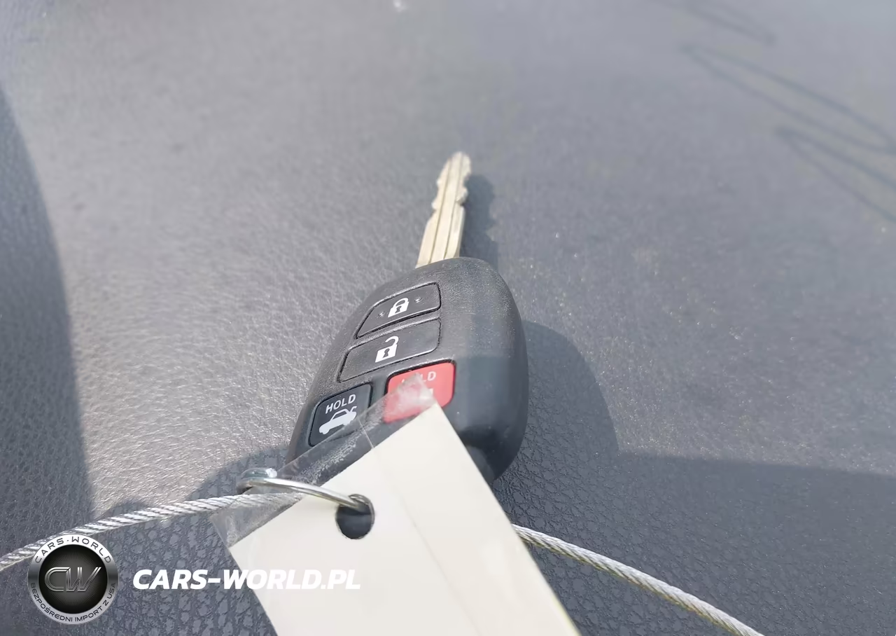 2018 Toyota Corolla Le VIN:2T1BURHE1JC969878 - 11