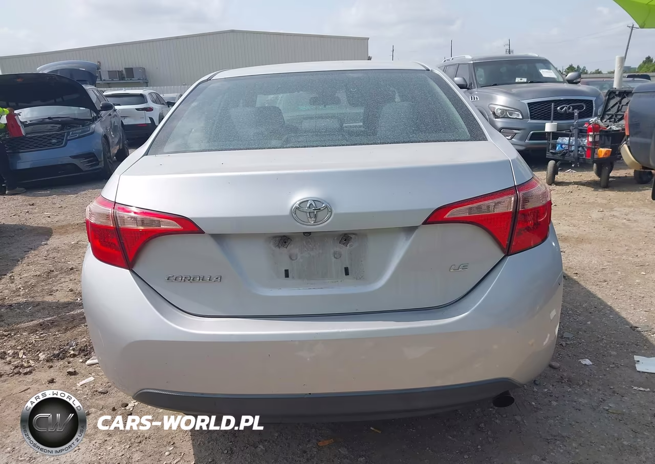 2018 Toyota Corolla Le VIN:2T1BURHE1JC969878 - 17