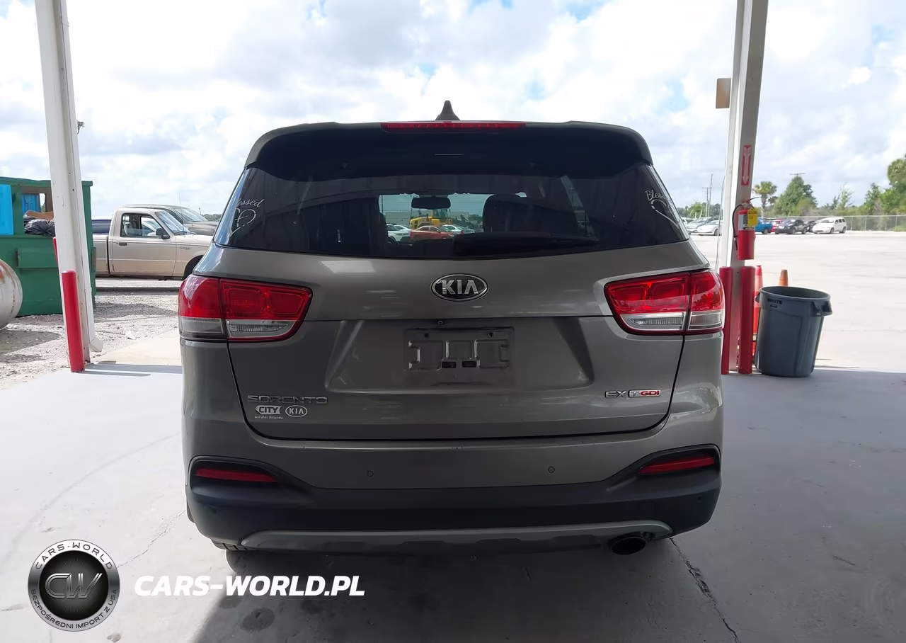 2017 Kia Sorento 2.0T Ex VIN:5XYPH4A11HG190466 - 16