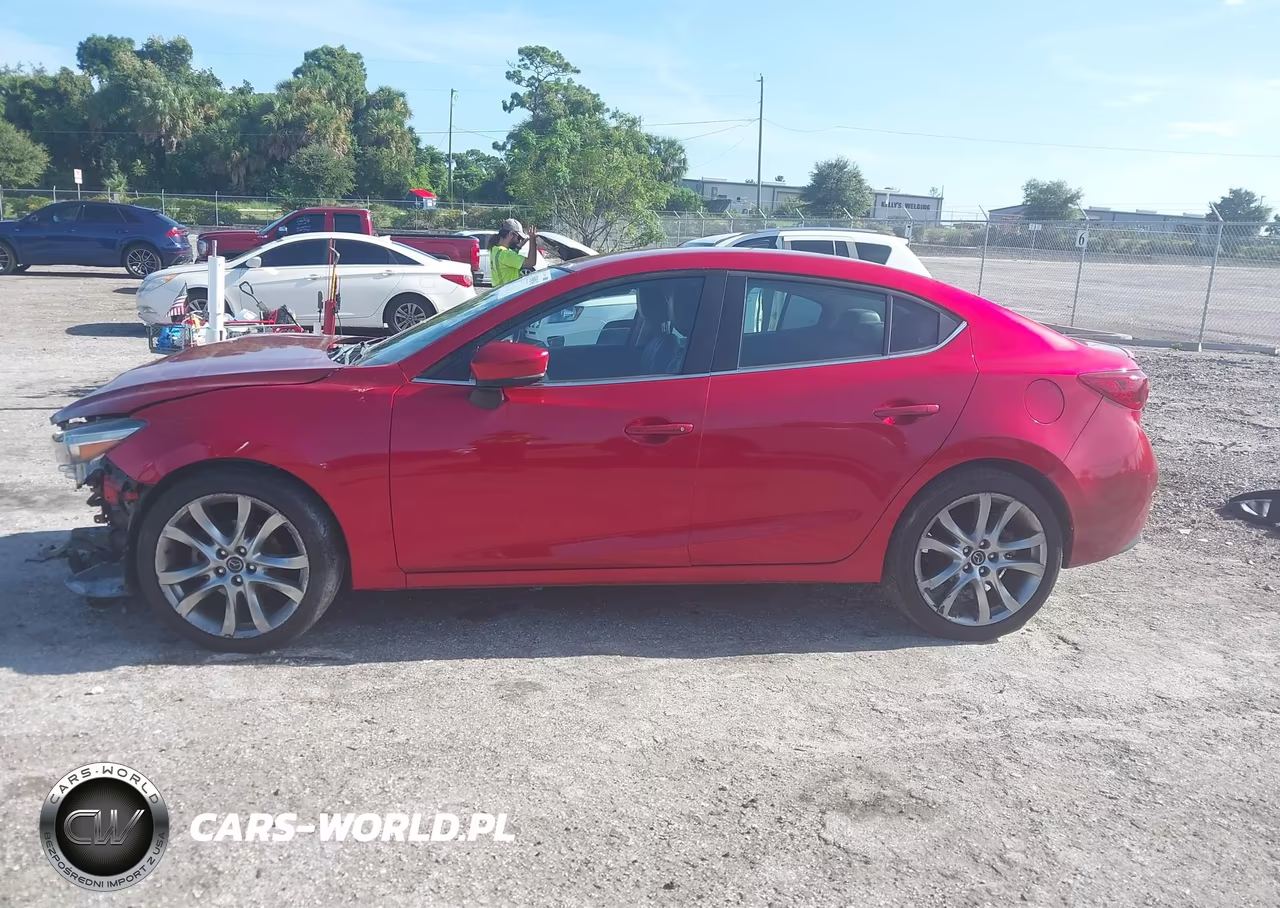 2018 Mazda Mazda3 Touring VIN:3MZBN1V39JM209042 - 14