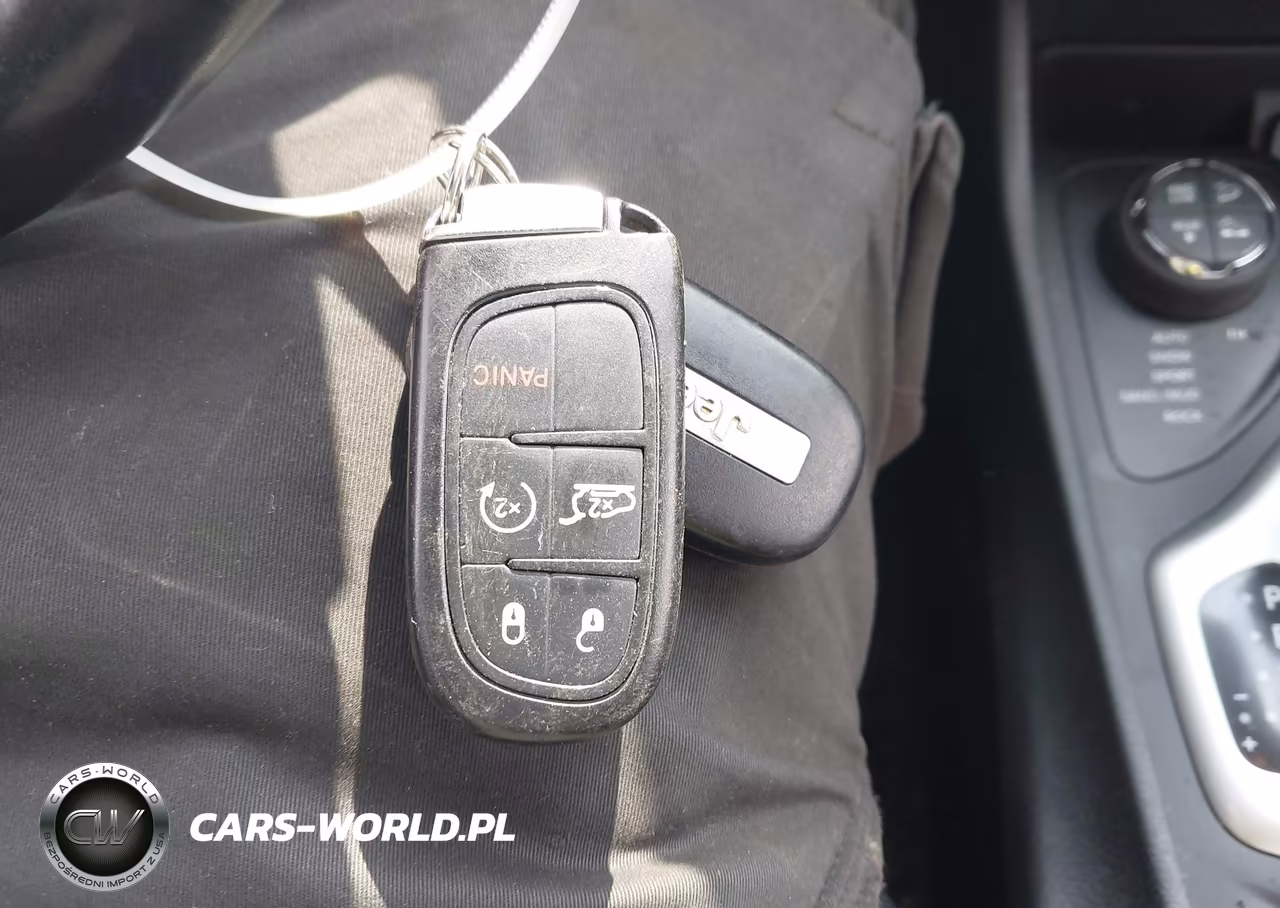 2014 Jeep Cherokee Trailhawk VIN:1C4PJMBS0EW267788 - 11