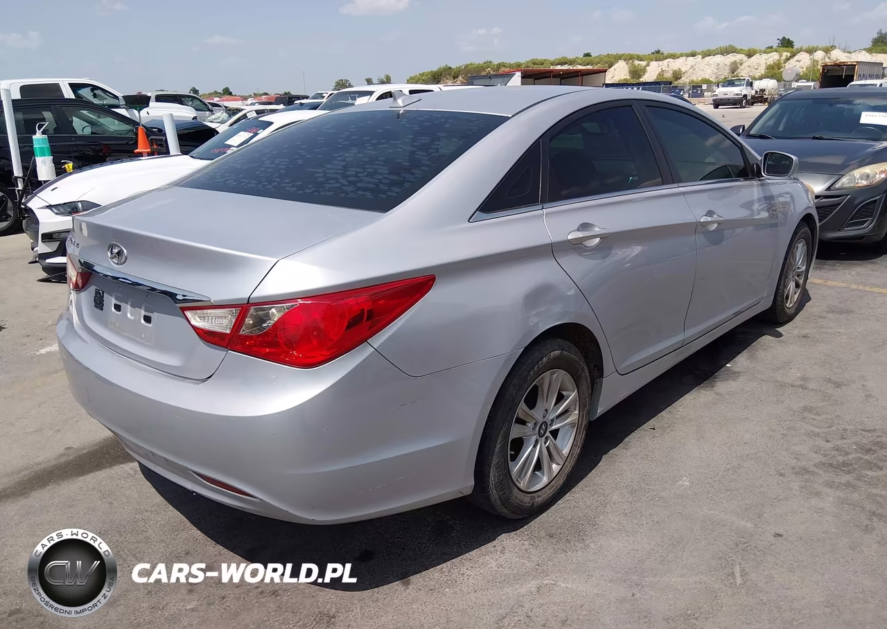 2012 Hyundai Sonata Gls VIN:5NPEB4AC3CH323675 - 4