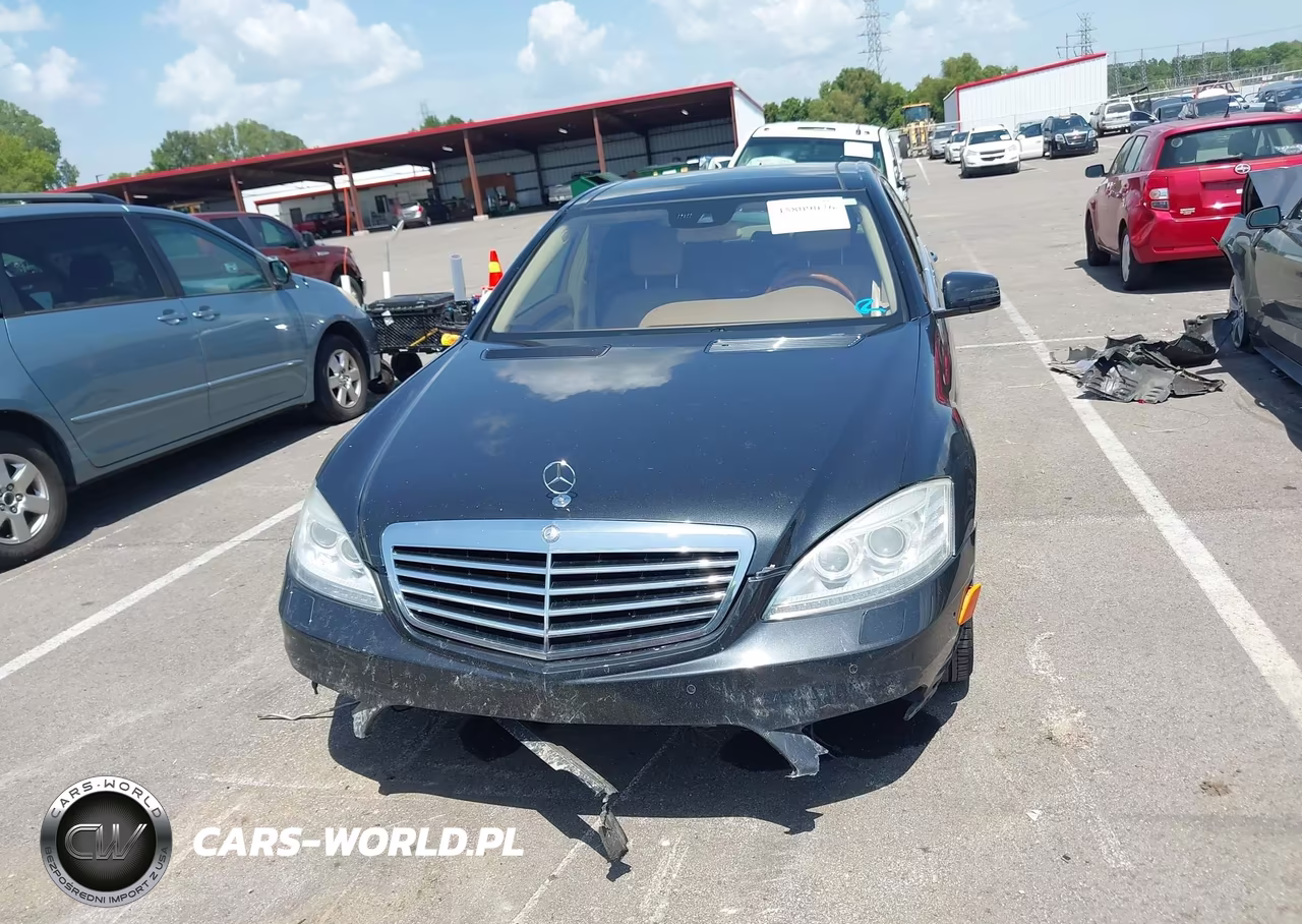 2012 Mercedes-Benz S 550 VIN:WDDNG7DBXCA420195 - 12