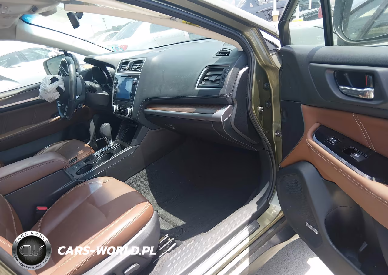 2018 Subaru Outback Touring VIN:4S4BSETC8J3228961 - 5