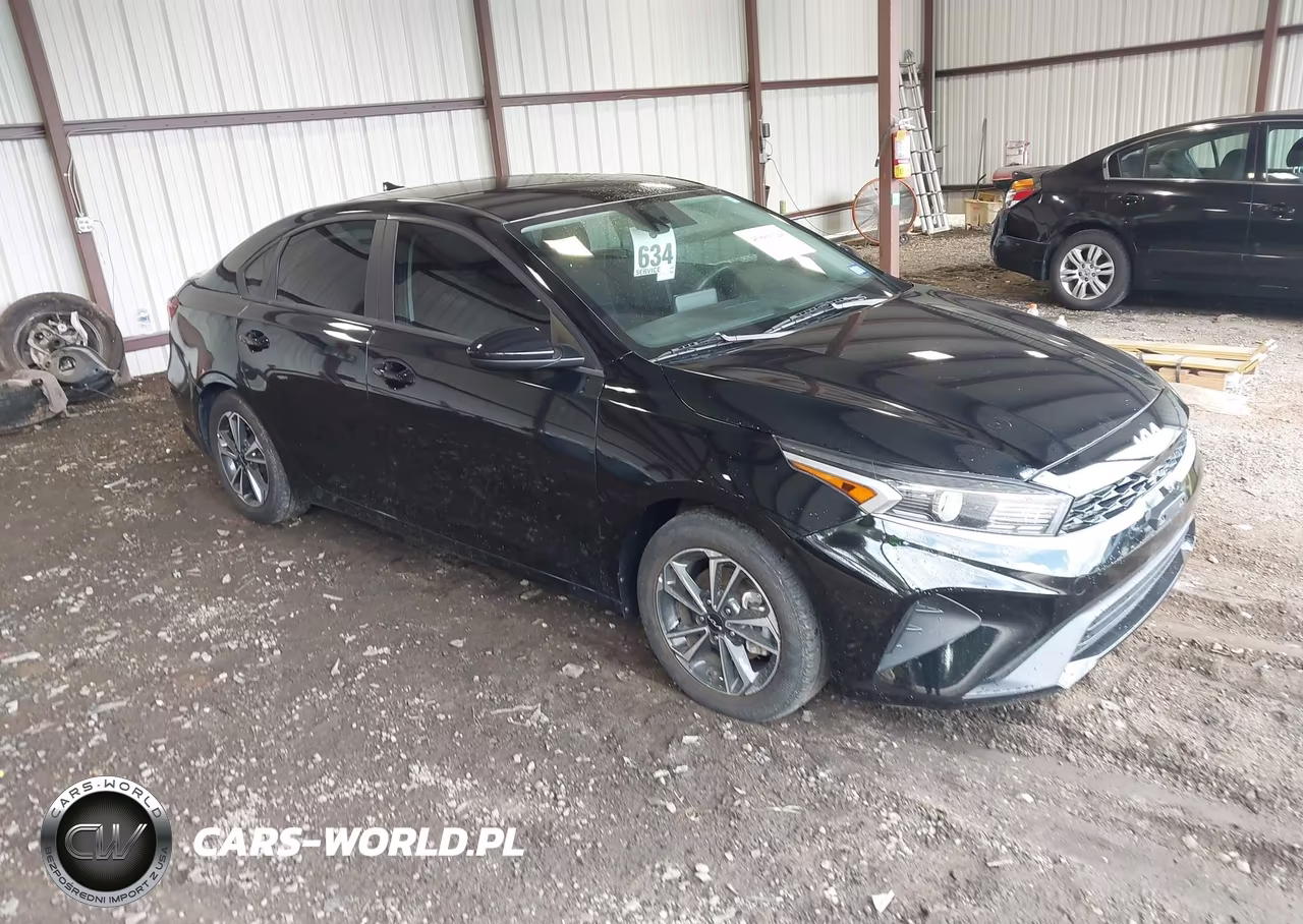 2024 Kia Forte Lxs