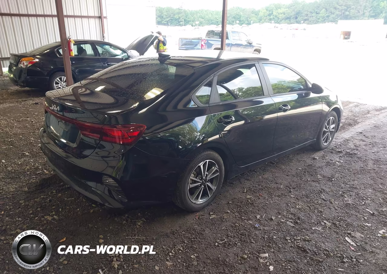 2024 Kia Forte Lxs VIN:3KPF24AD0RE753948 - 4
