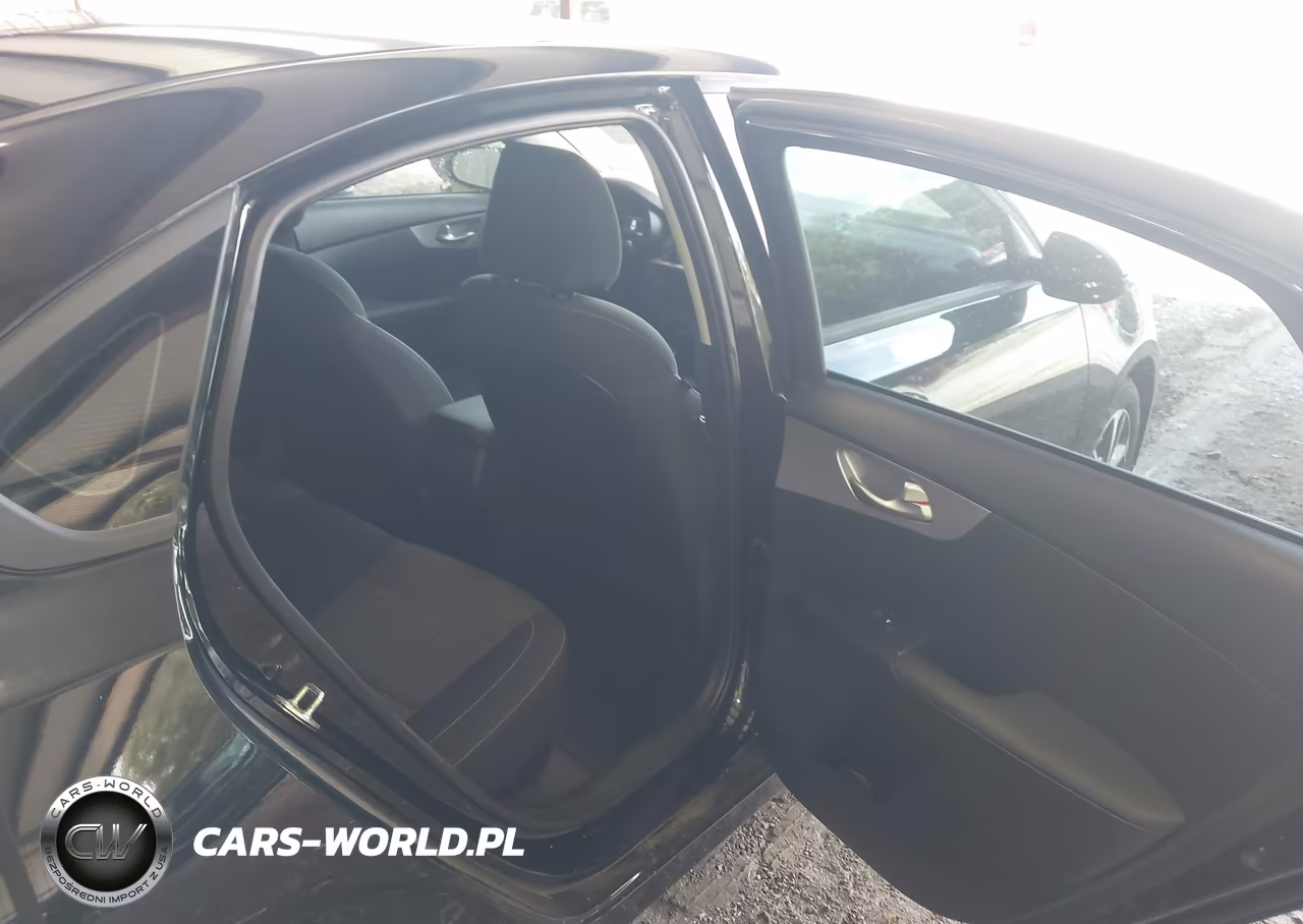 2024 Kia Forte Lxs VIN:3KPF24AD0RE753948 - 8