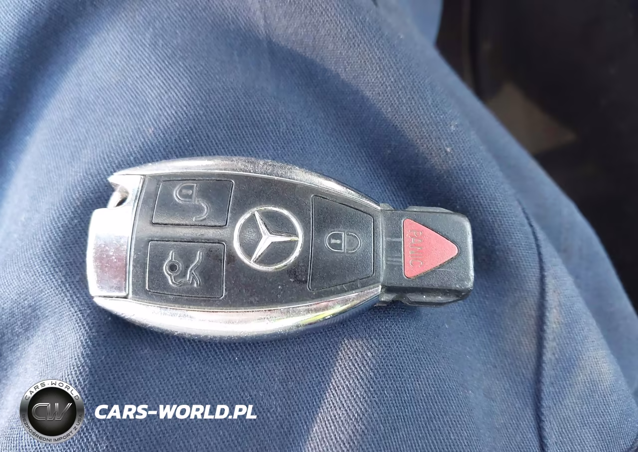 2015 Mercedes-Benz E 350 VIN:WDDHF5KB1FB100818 - 11