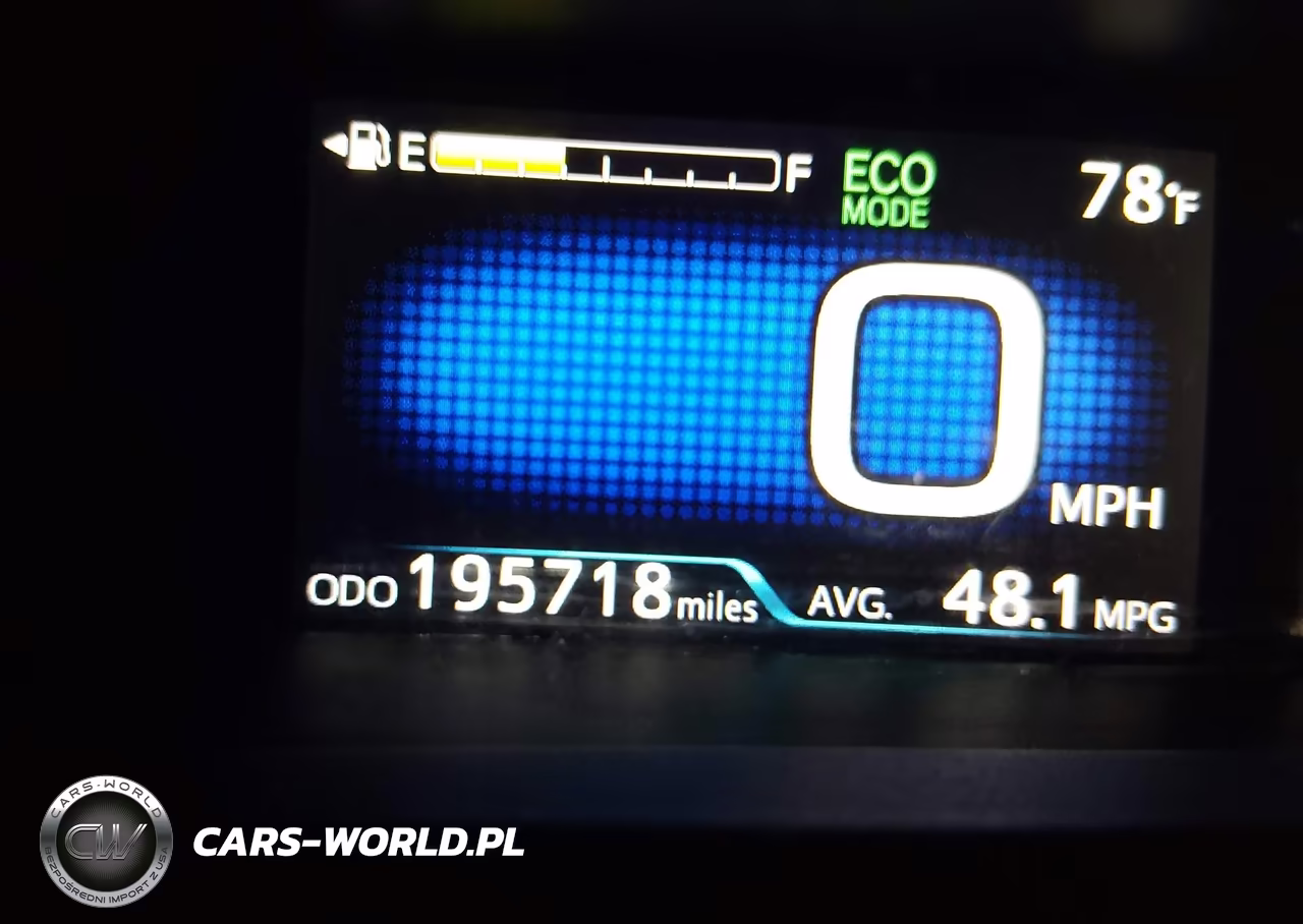 2016 Toyota Prius Four Touring VIN:JTDKARFU0G3021766 - 15