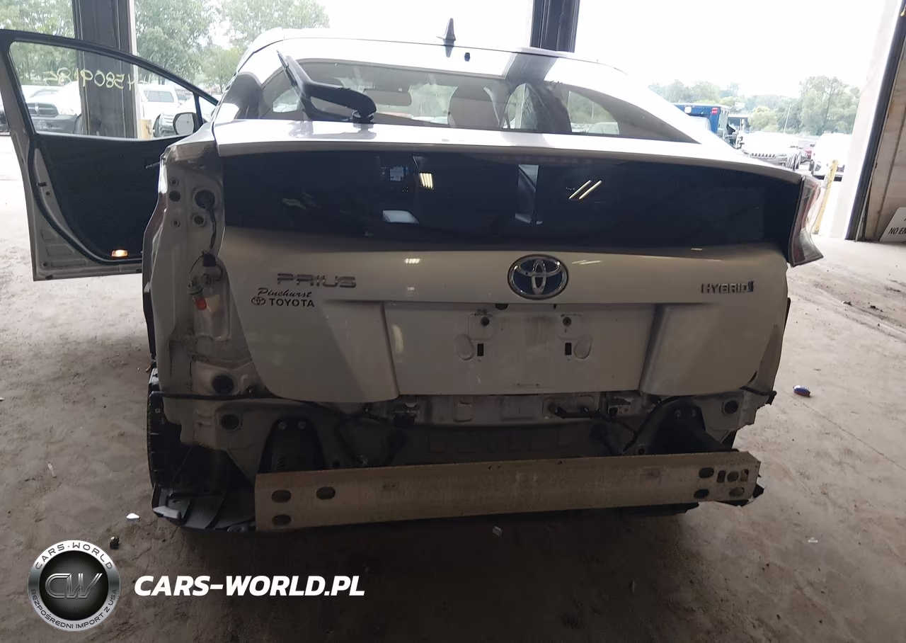 2016 Toyota Prius Four Touring VIN:JTDKARFU0G3021766 - 6