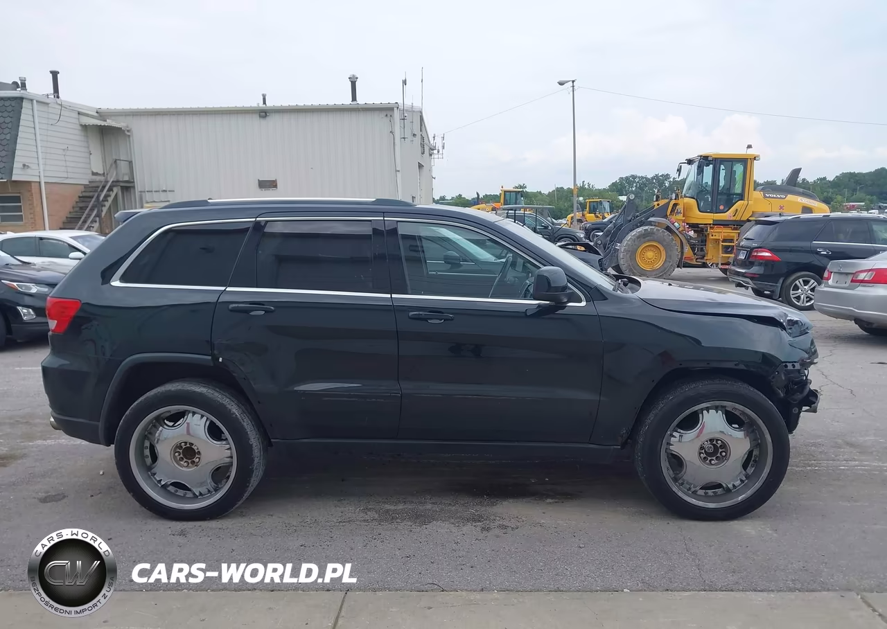 2012 Jeep Grand Cherokee Laredo VIN:1C4RJFAT7CC228774 - 13