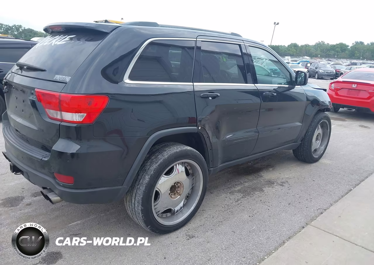 2012 Jeep Grand Cherokee Laredo VIN:1C4RJFAT7CC228774 - 4