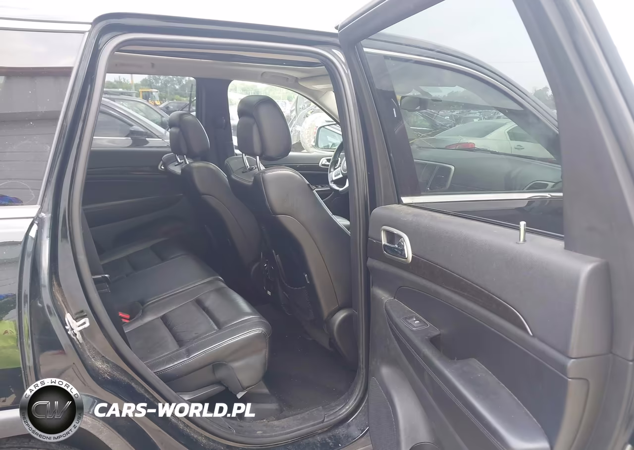 2012 Jeep Grand Cherokee Laredo VIN:1C4RJFAT7CC228774 - 8