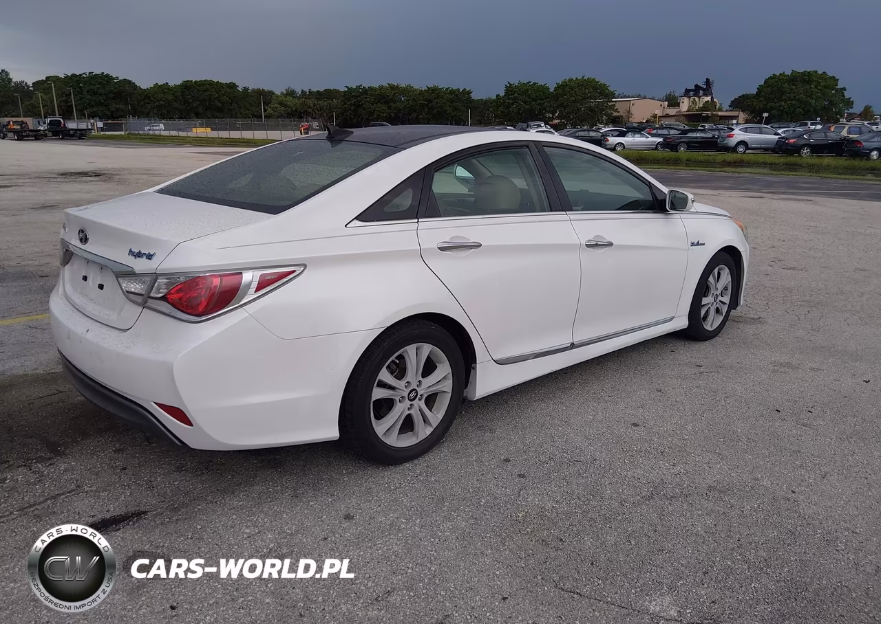 2012 Hyundai Sonata Hybrid VIN:KMHEC4A41CA027885 - 4