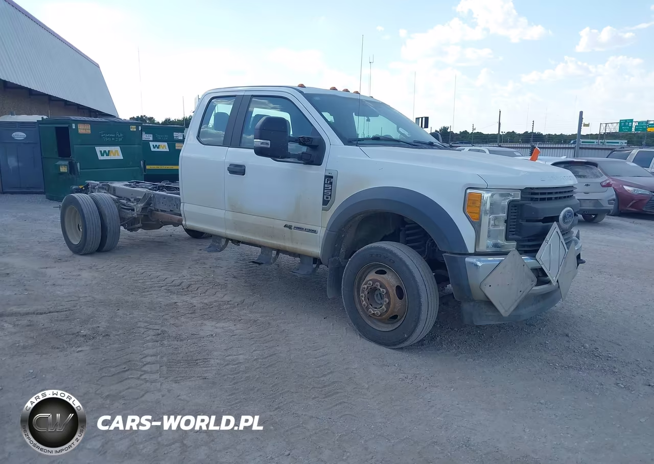 2017 Ford F-550 Chassis Xl – zdjęcie 1 z 16