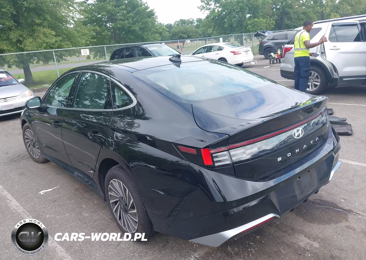 2024 Hyundai Sonata Hybrid Limited VIN:KMHL54JJ0RA094753 - 3