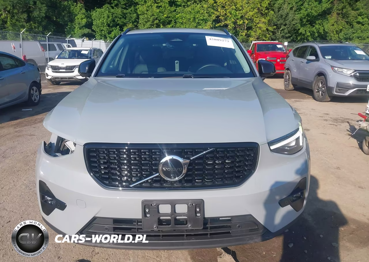 2025 Volvo Xc40 B5 Plus Dark Theme VIN:YV4L12UC0S2609331 - 13