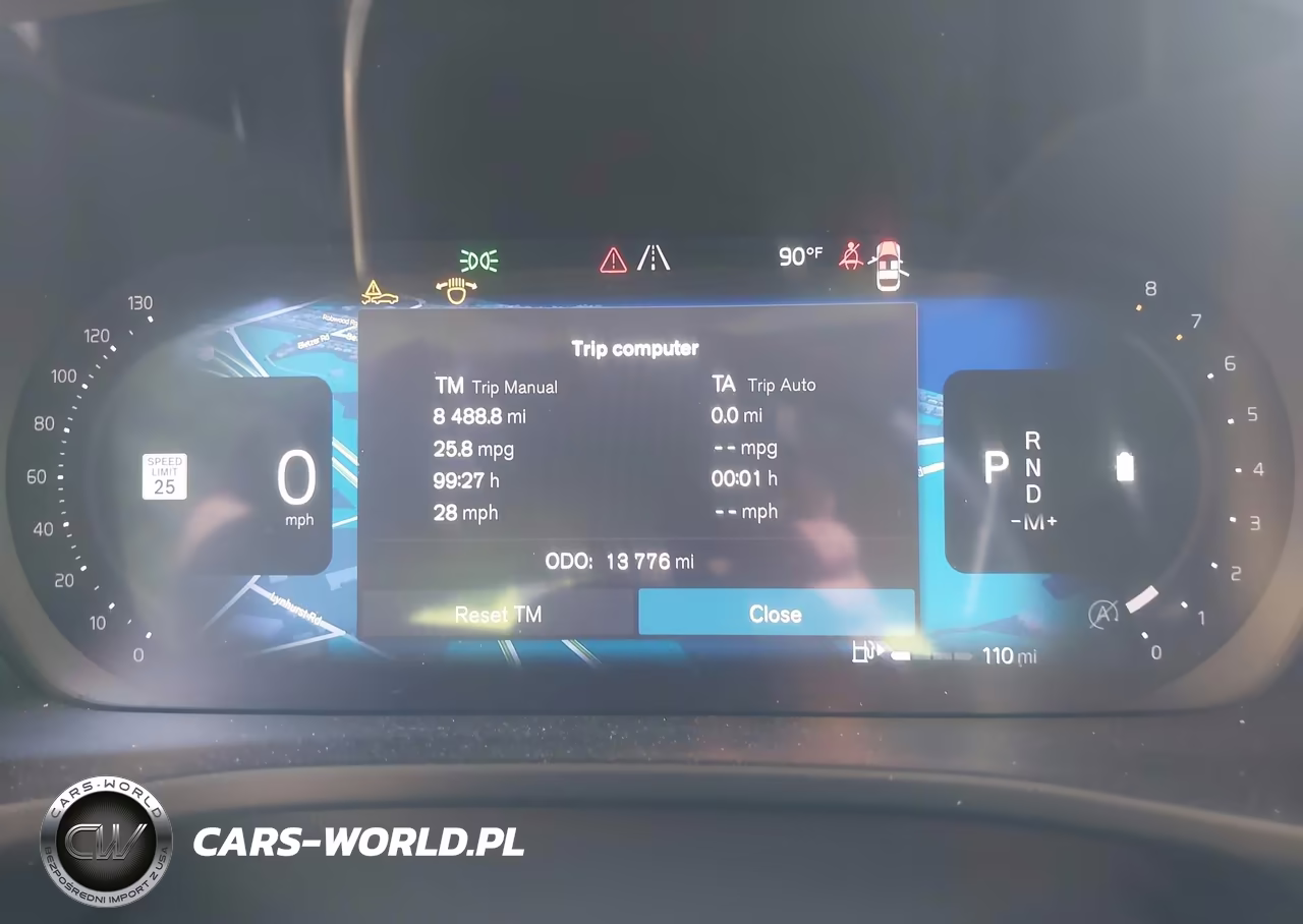 2025 Volvo Xc40 B5 Plus Dark Theme VIN:YV4L12UC0S2609331 - 7