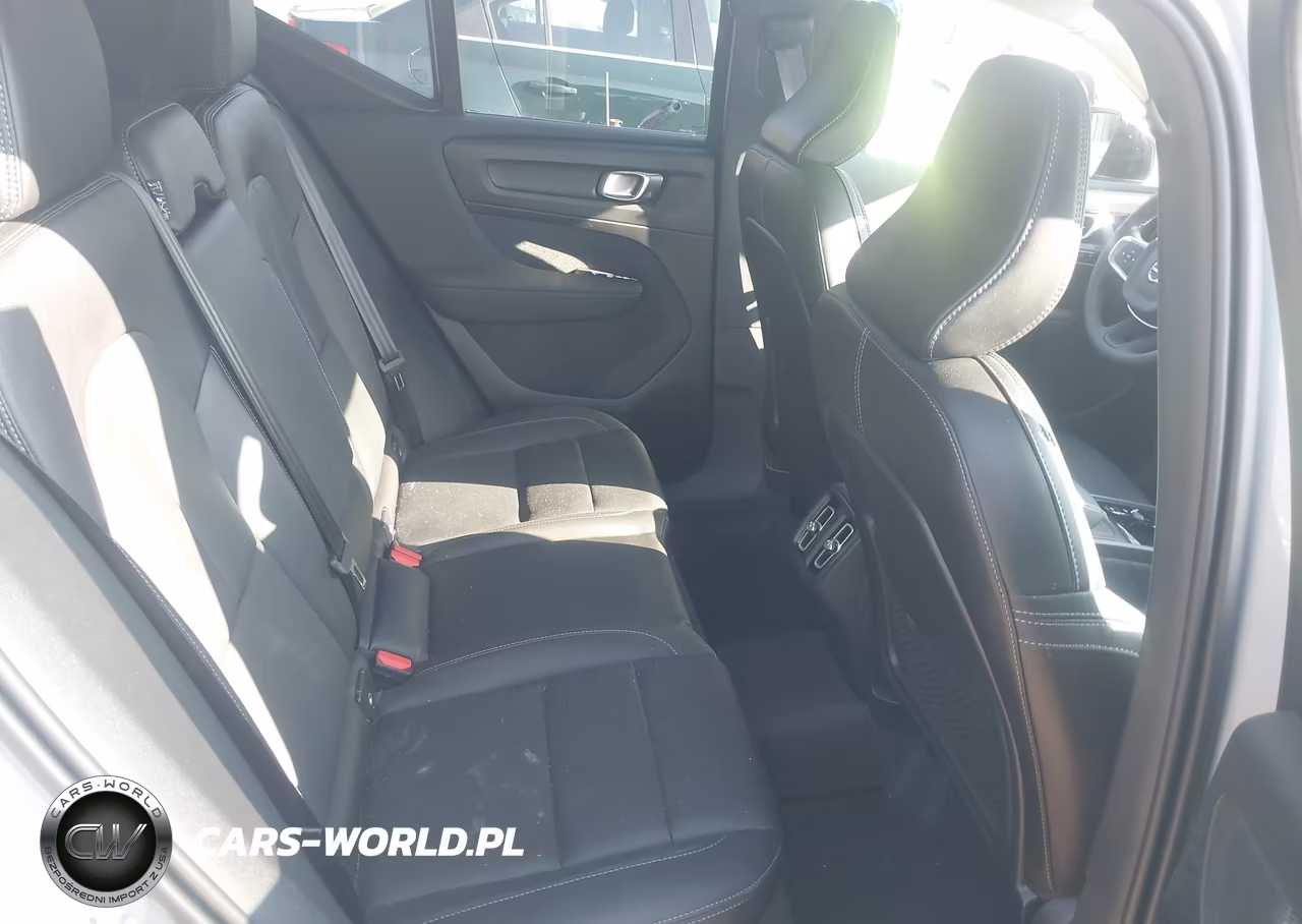 2025 Volvo Xc40 B5 Plus Dark Theme VIN:YV4L12UC0S2609331 - 8