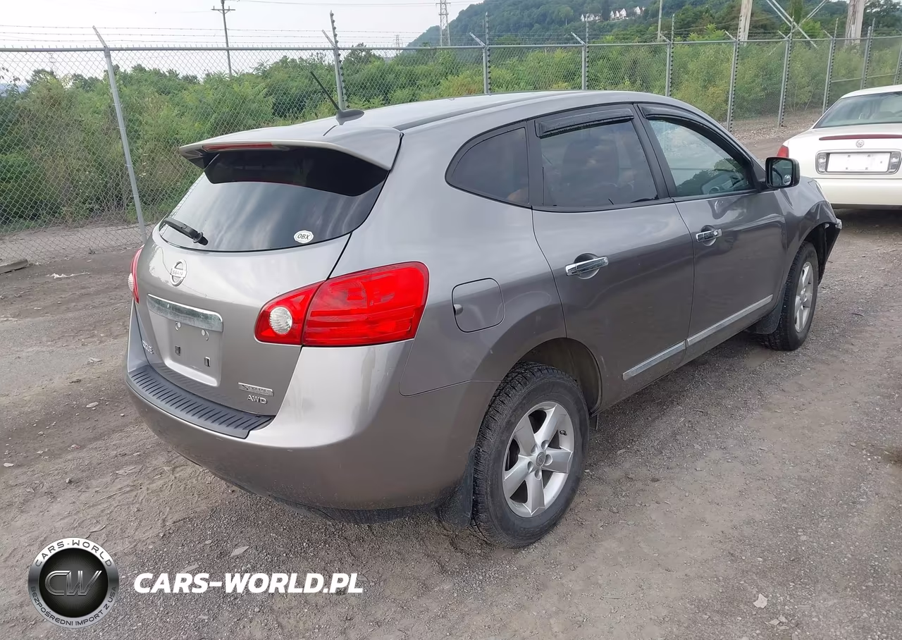 2013 Nissan Rogue S VIN:JN8AS5MV5DW110910 - 4