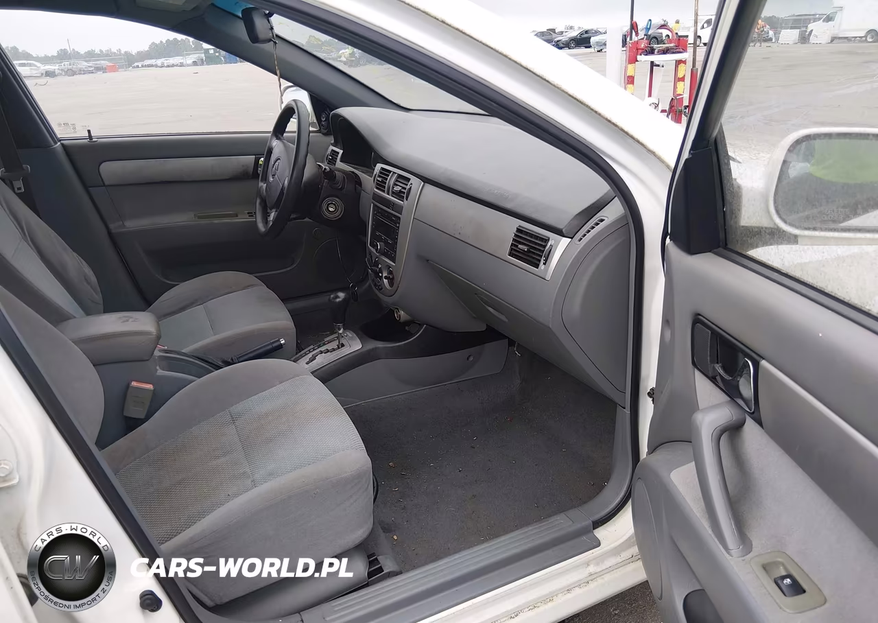 2008 Suzuki Forenza Convenience-Popular VIN:KL5JD56ZX8K847285 - 5