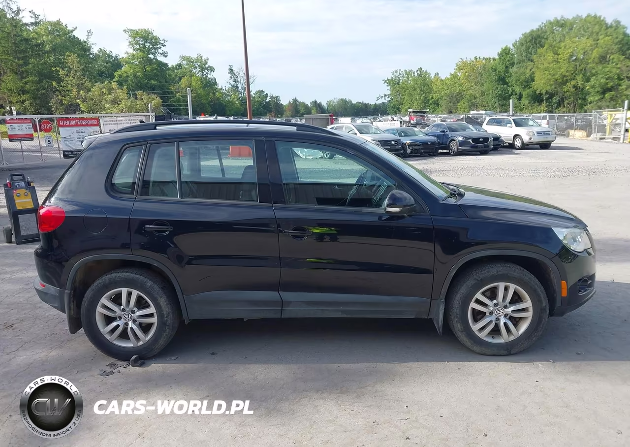 2015 Volkswagen Tiguan S VIN:WVGBV7AXXFW582396 - 13