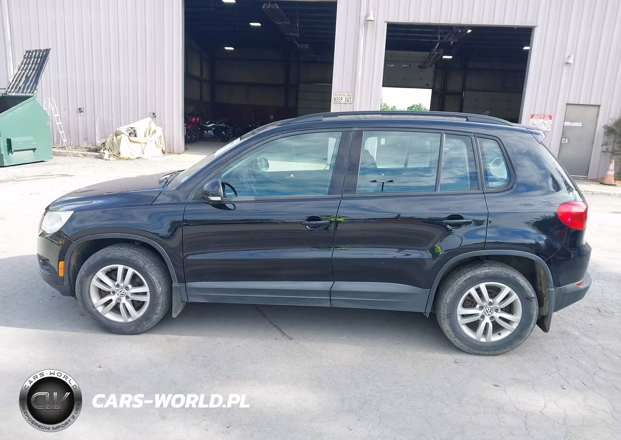 2015 Volkswagen Tiguan S VIN:WVGBV7AXXFW582396 - 14