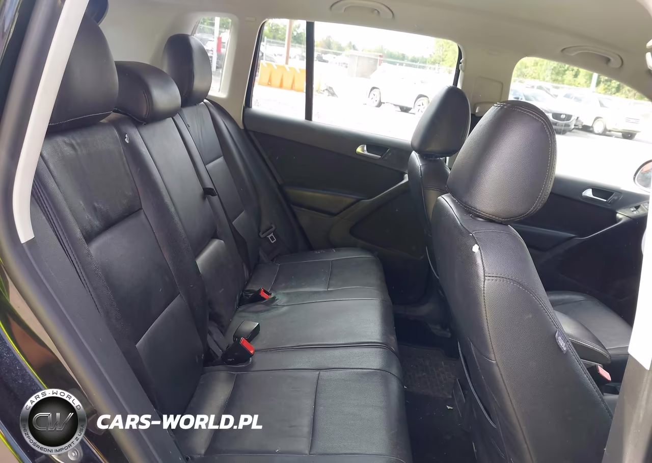 2015 Volkswagen Tiguan S VIN:WVGBV7AXXFW582396 - 8