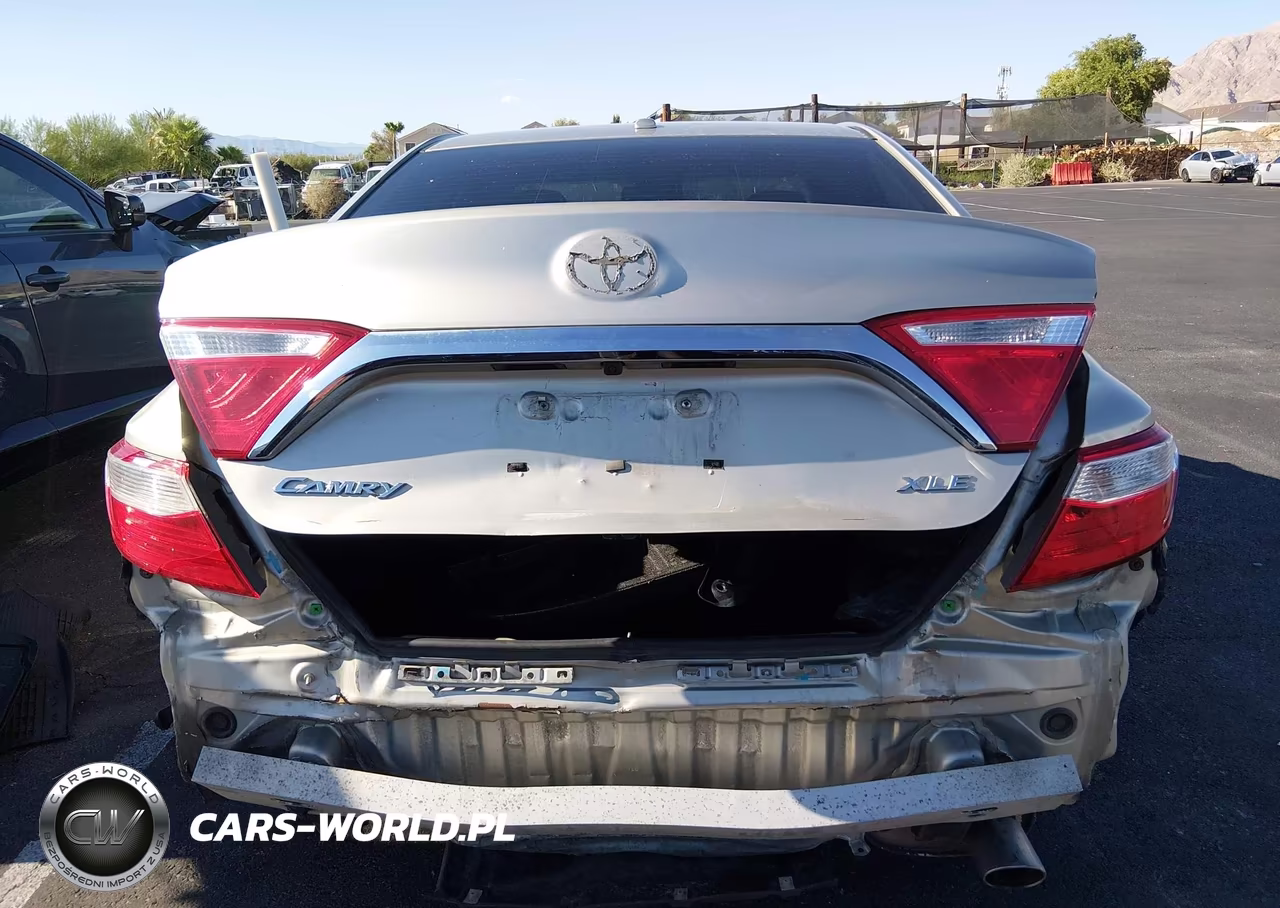 2015 Toyota Camry Xle VIN:4T4BF1FK7FR467621 - 17