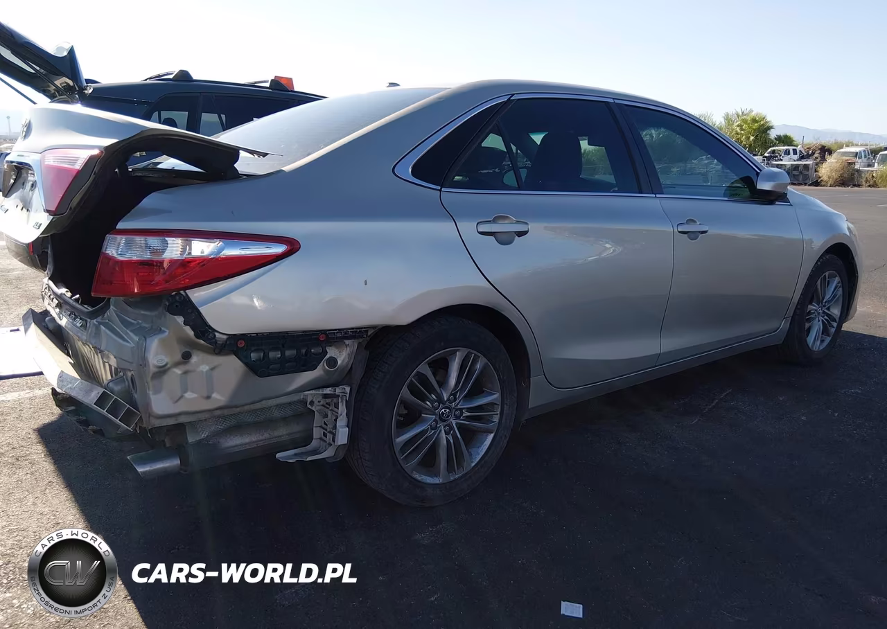 2015 Toyota Camry Xle VIN:4T4BF1FK7FR467621 - 4
