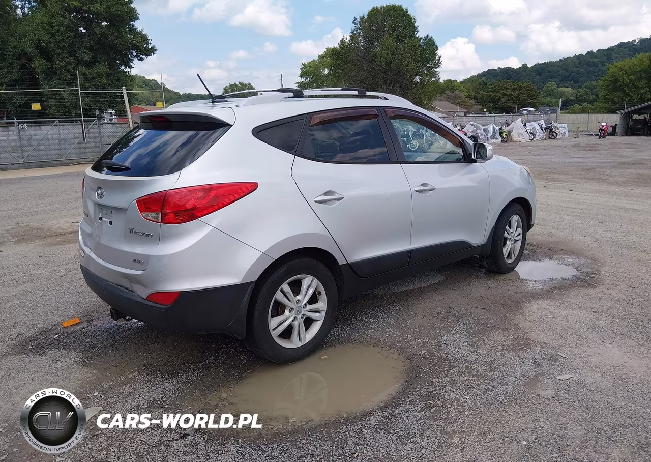 2012 Hyundai Tucson Gls VIN:KM8JUCAC7CU379901 - 4