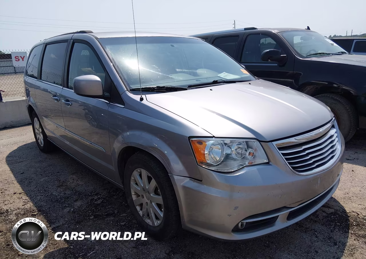 2013 Chrysler Town & Country Touring – zdjęcie 1 z 11