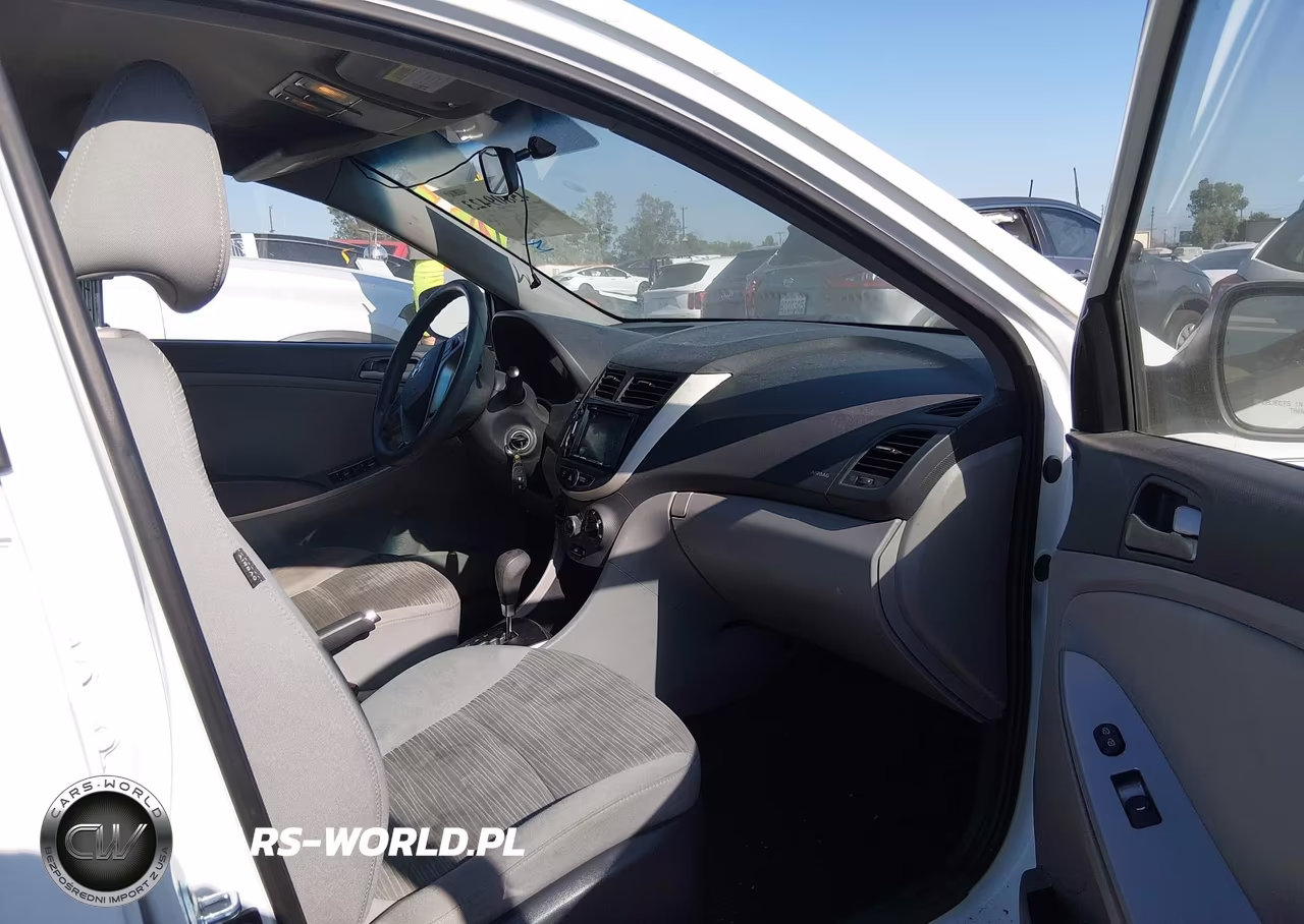 2015 Hyundai Accent Gs VIN:KMHCT5AE8FU215621 - 5