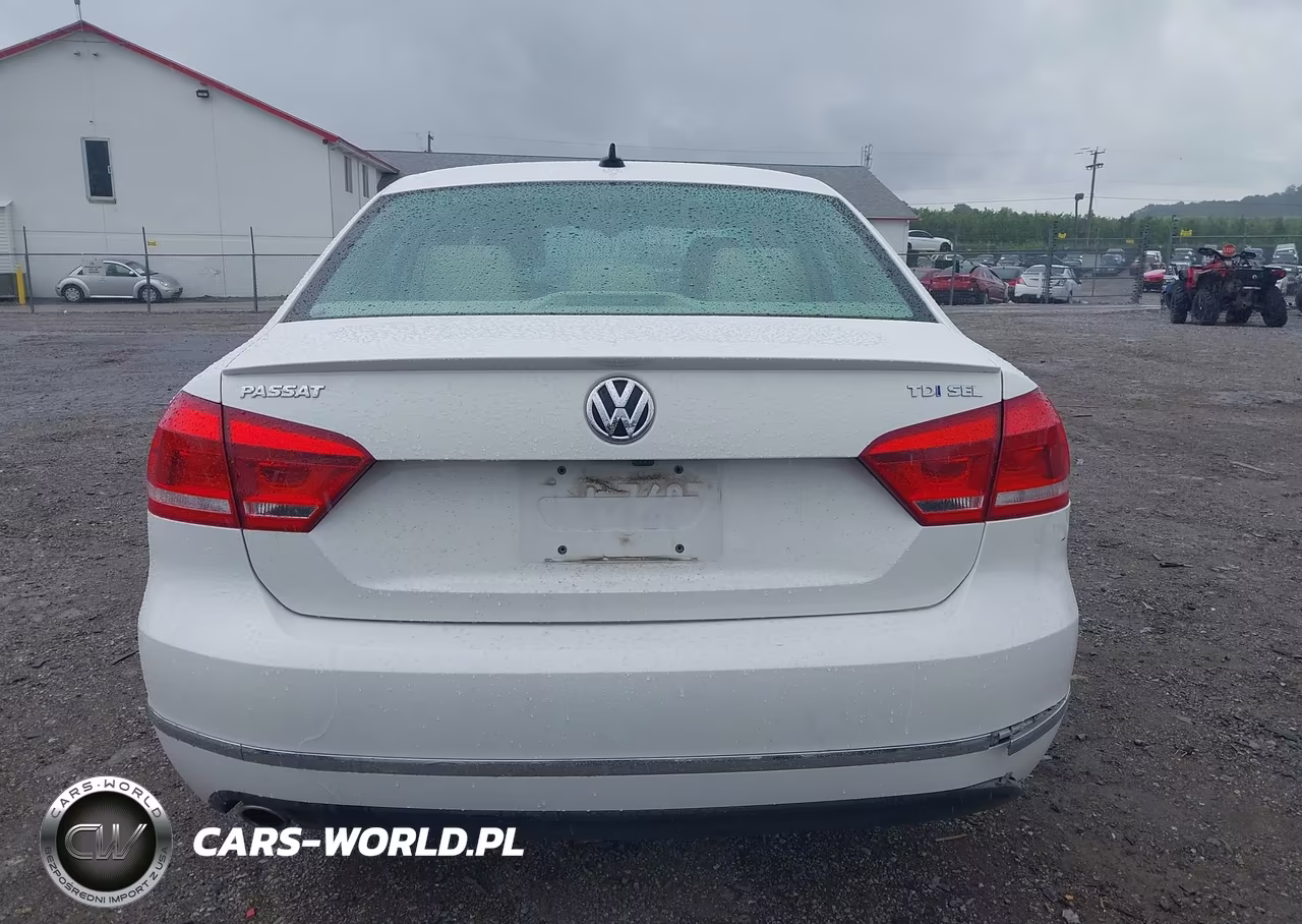 2015 Volkswagen Passat 2.0L Tdi Sel Premium VIN:1VWCV7A34FC010079 - 16