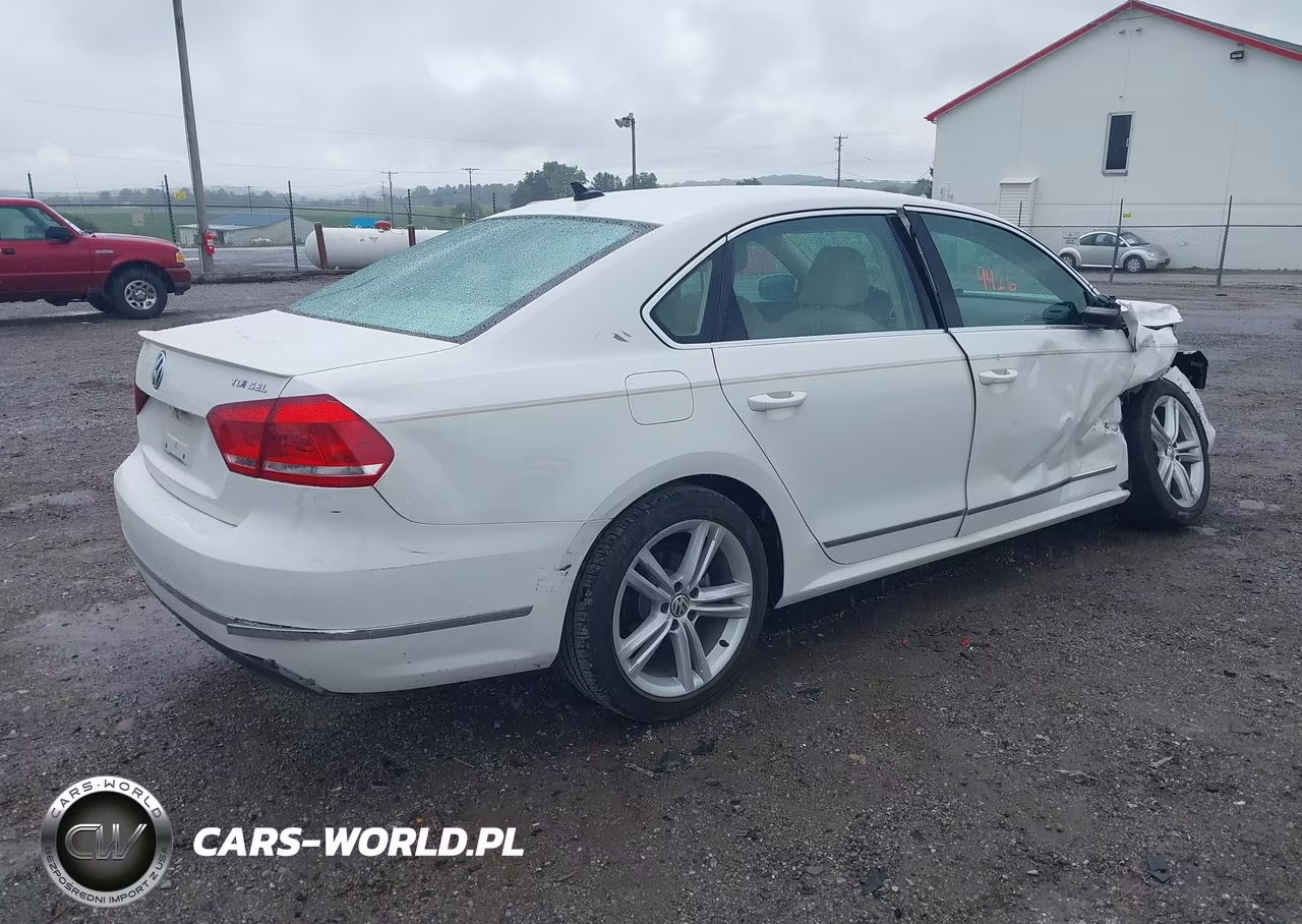 2015 Volkswagen Passat 2.0L Tdi Sel Premium VIN:1VWCV7A34FC010079 - 4