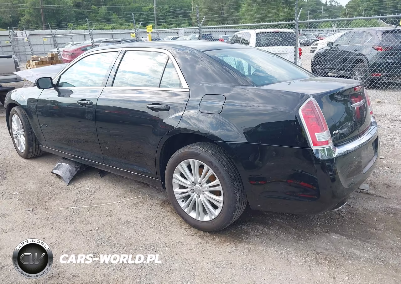 2014 Chrysler 300 VIN:2C3CCARG0EH328066 - 3