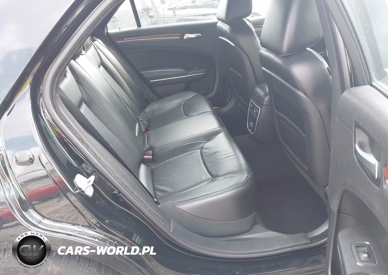 2014 Chrysler 300 VIN:2C3CCARG0EH328066 - 8