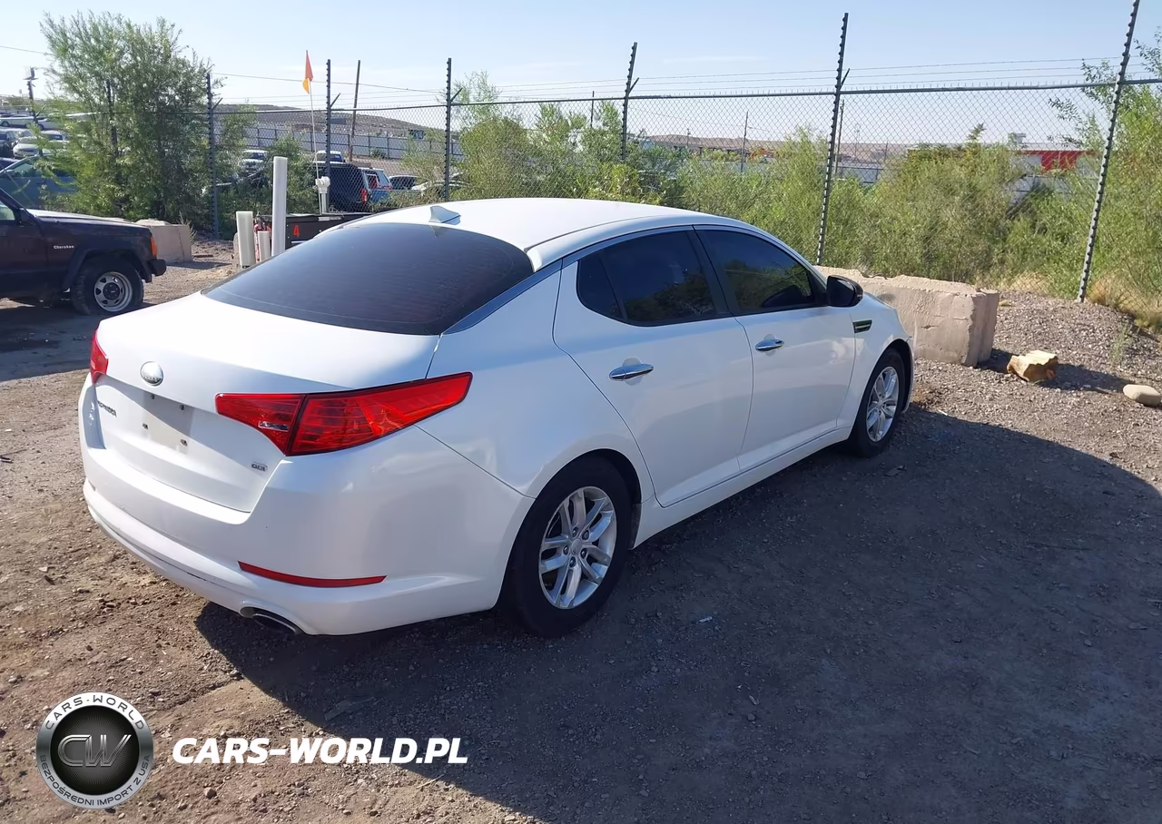 2013 Kia Optima Lx VIN:KNAGM4A7XD5379200 - 4