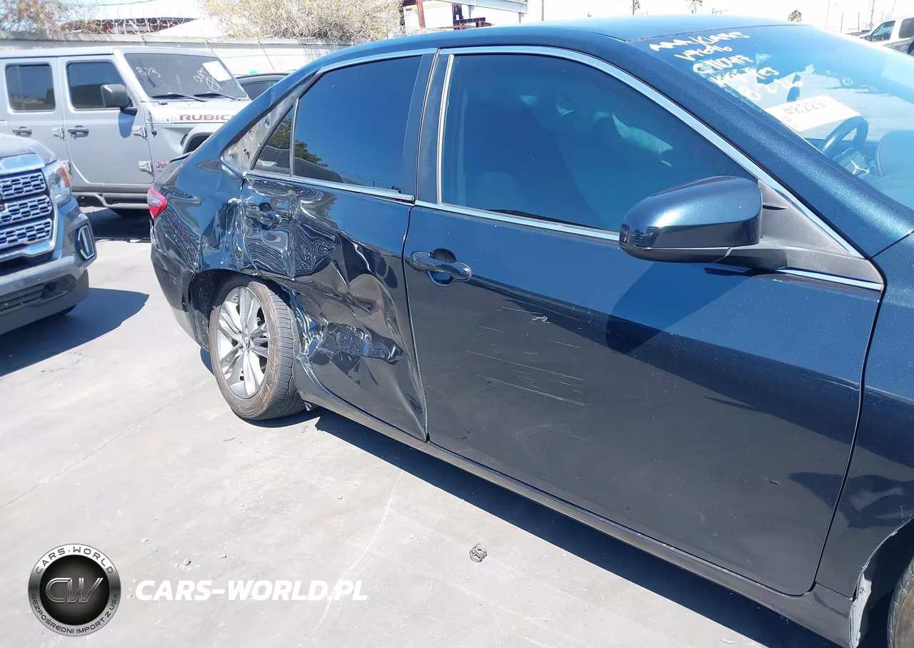 2016 Toyota Camry Se VIN:4T1BF1FK5GU207696 - 13