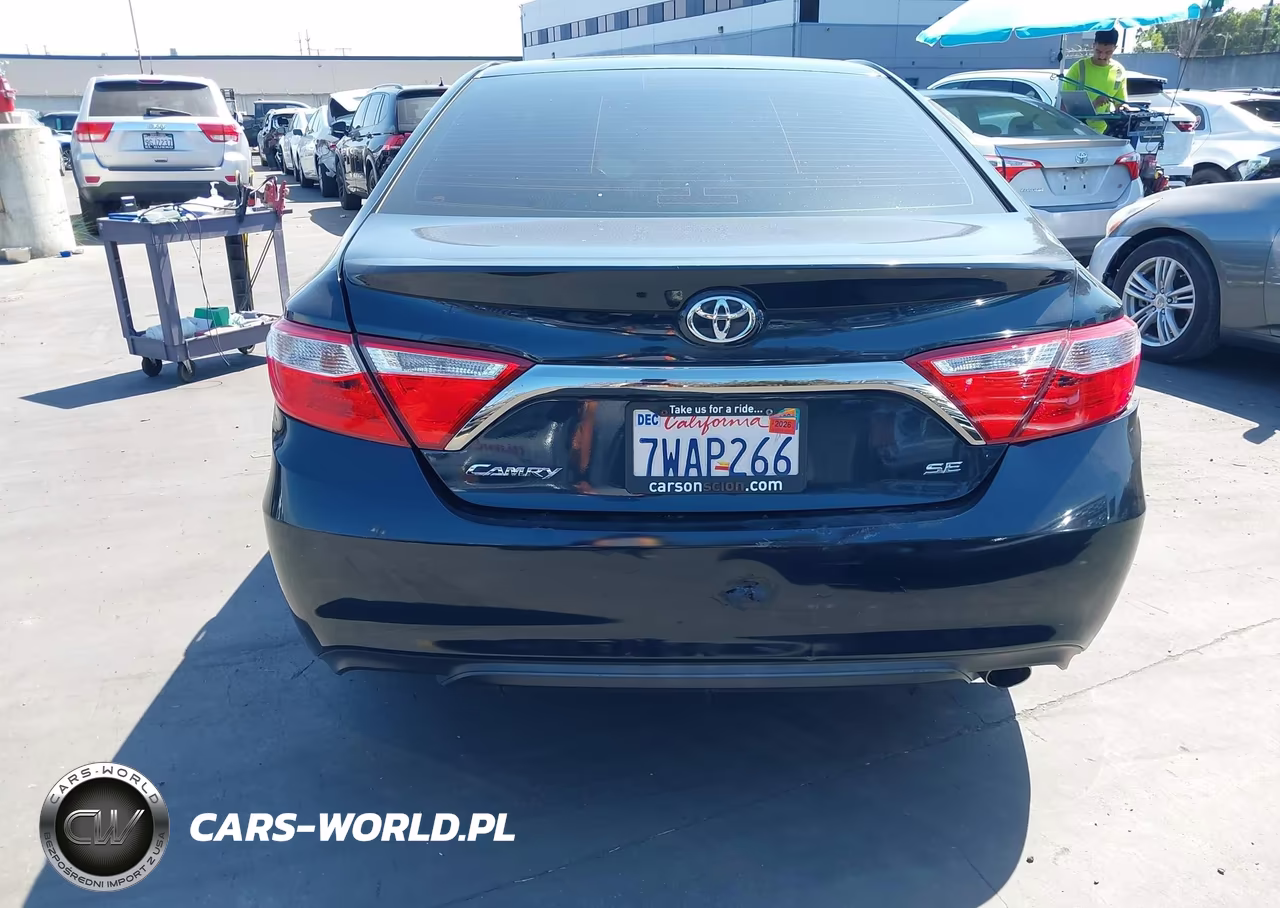 2016 Toyota Camry Se VIN:4T1BF1FK5GU207696 - 16