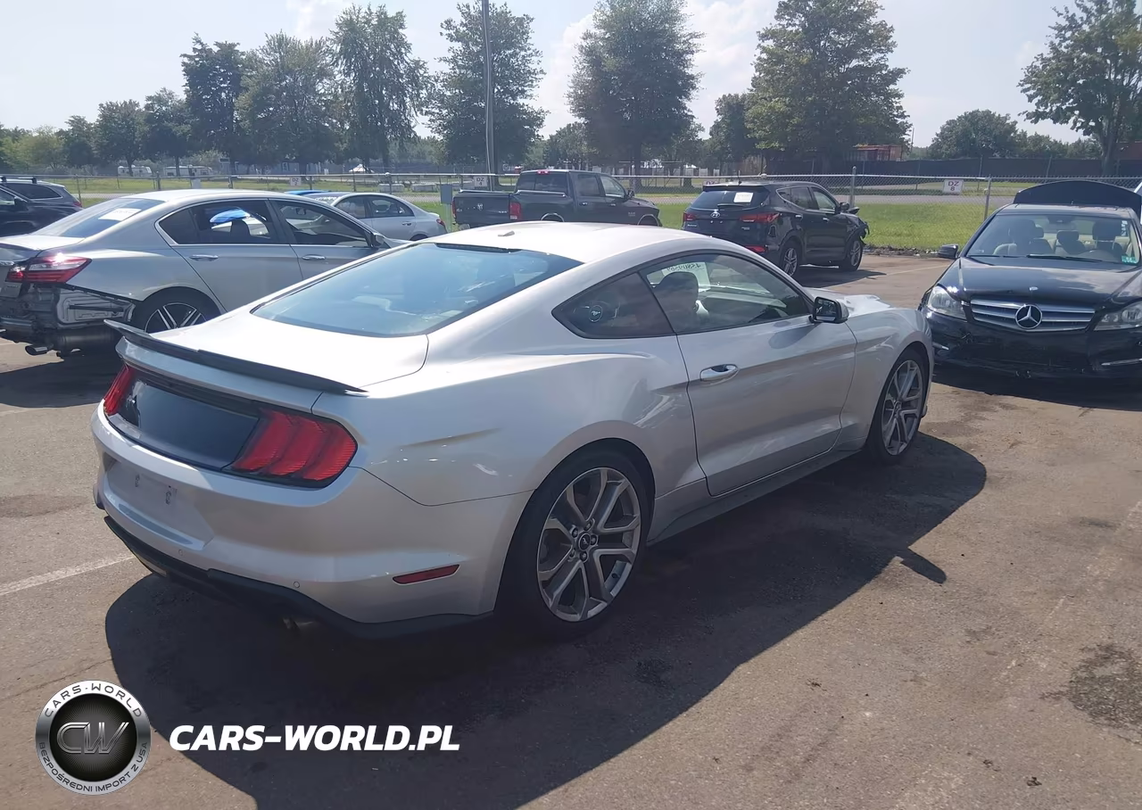 2018 Ford Mustang Ecoboost VIN:1FA6P8TH9J5170261 - 4