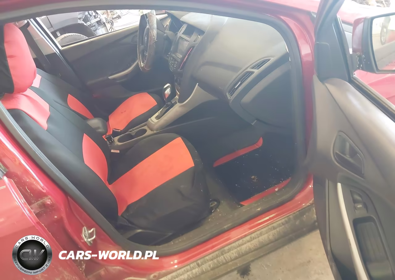 2012 Ford Focus Se VIN:1FAHP3F24CL311965 - 5