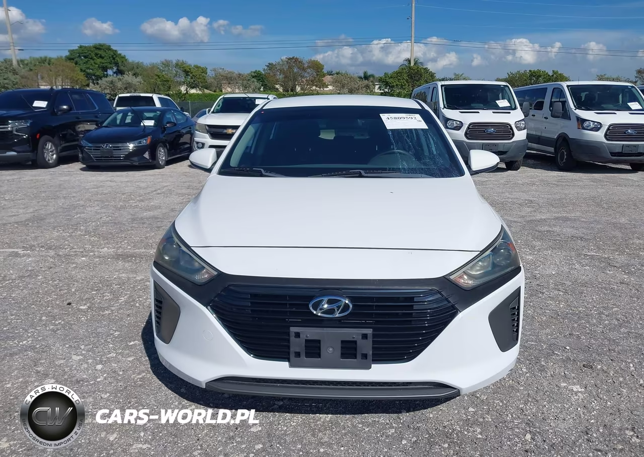 2018 Hyundai Ioniq Hybrid Blue VIN:KMHC65LC5JU100437 - 12