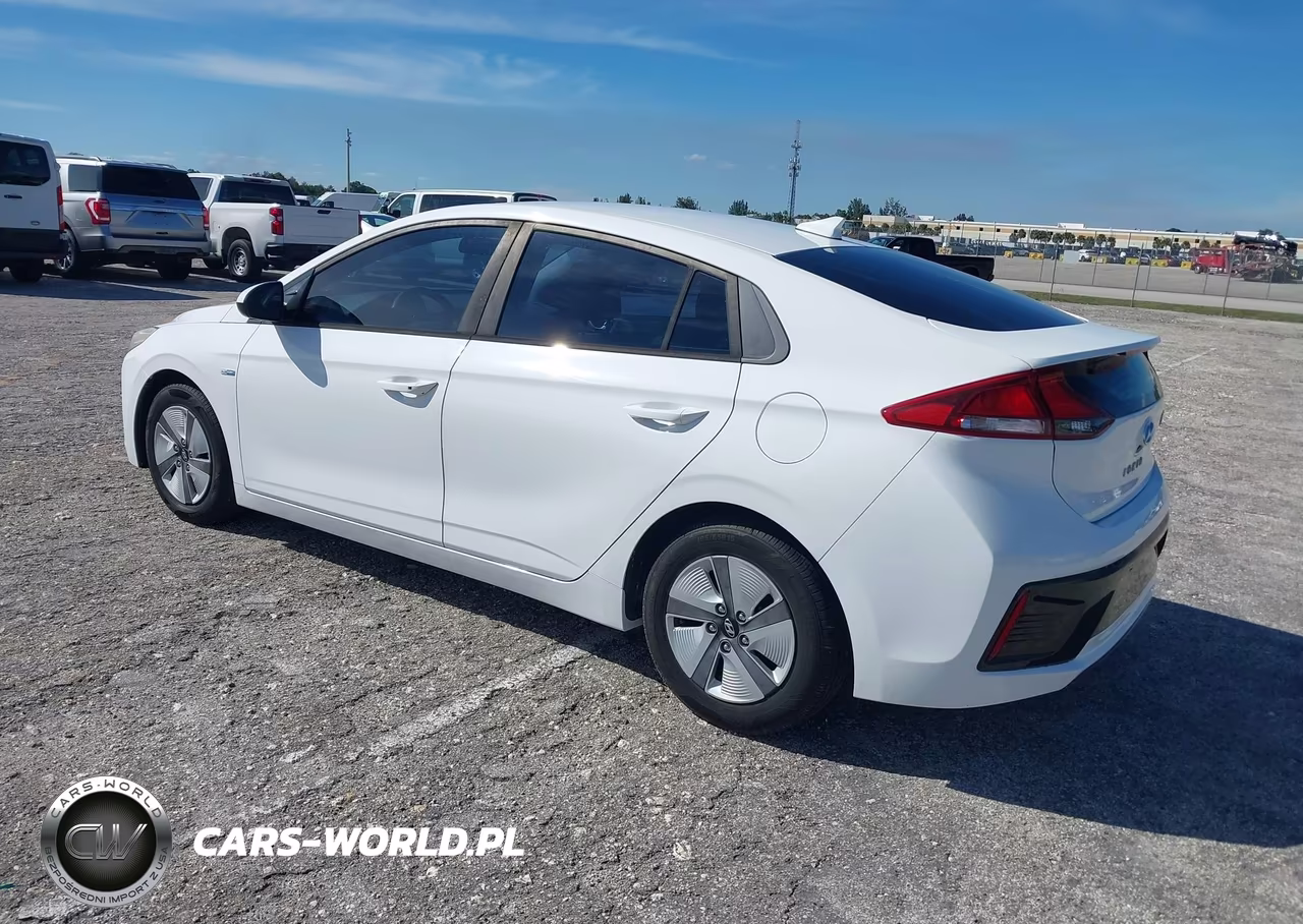 2018 Hyundai Ioniq Hybrid Blue VIN:KMHC65LC5JU100437 - 3
