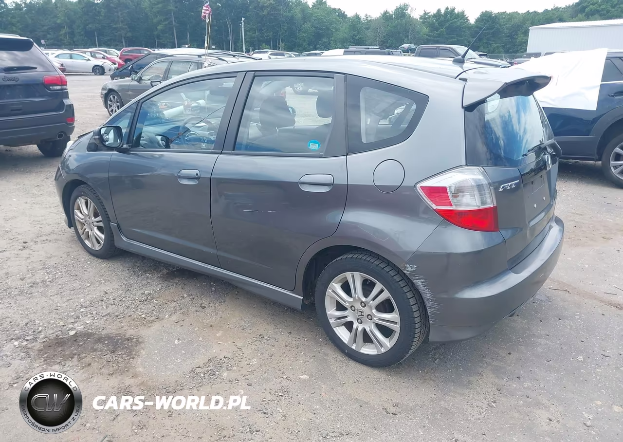 2011 Honda Fit Sport VIN:JHMGE8H53BC009659 - 3