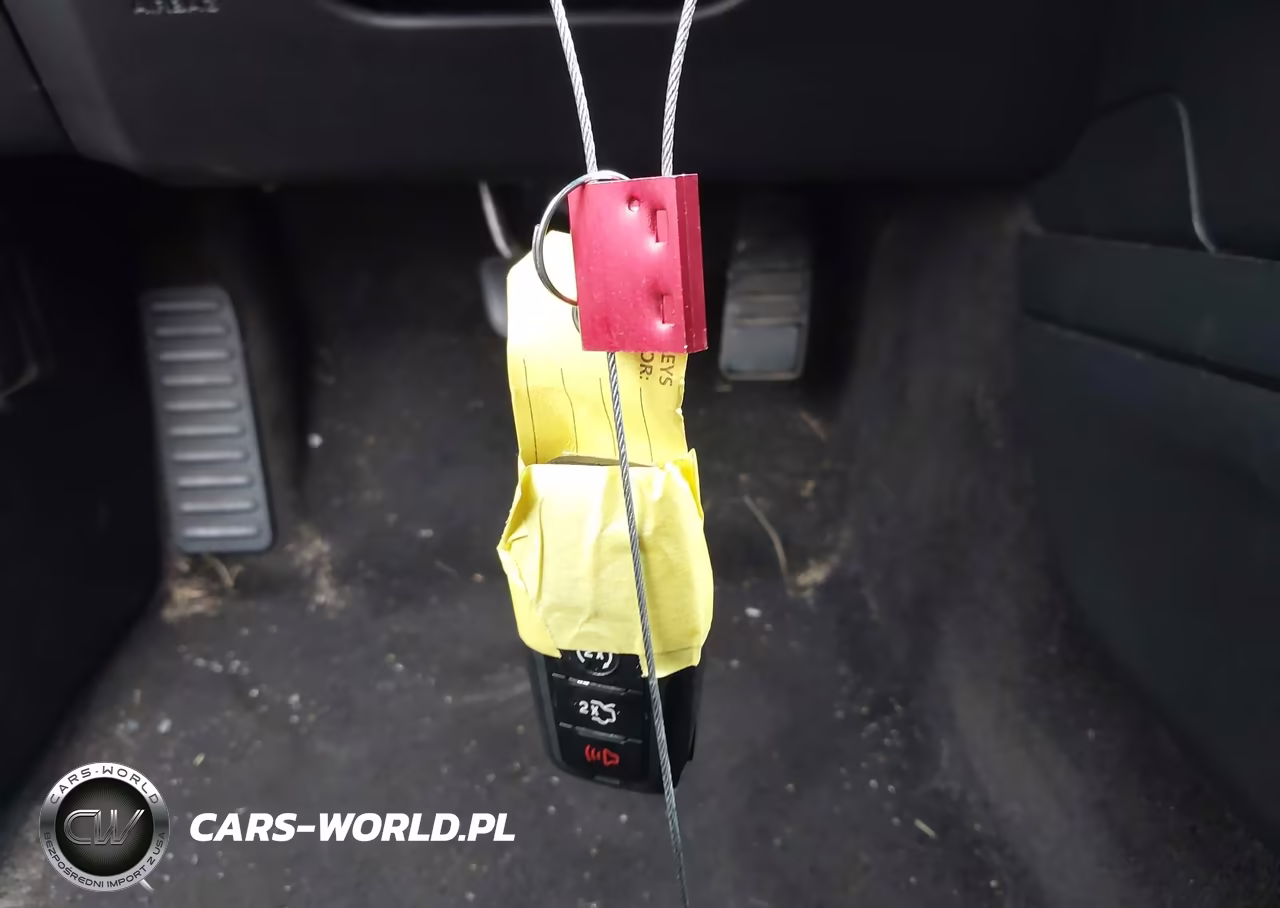 2016 Ford Mustang V6 VIN:1FA6P8AM2G5201505 - 11